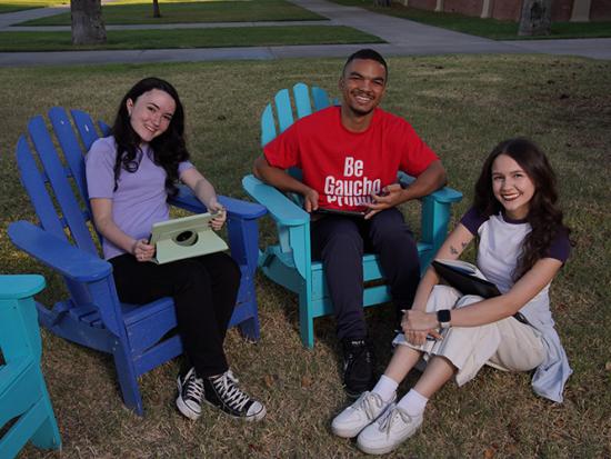 GCC students studying on campus